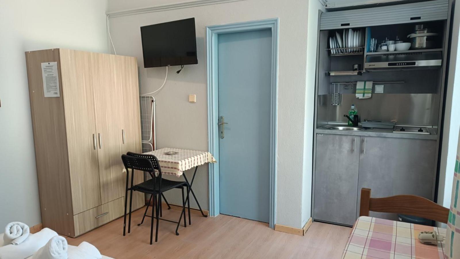 Apartments Konstantinidis Nea Poteidaia Exterior foto